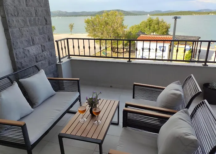Sara 2 Apartamento Betina (Sibenik-Knin)